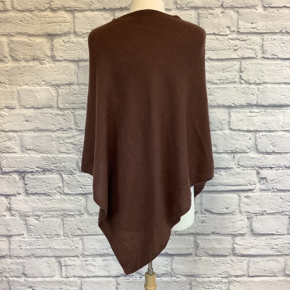 Beryll “Brown Cashmere Poncho” - Picture 3 of 10